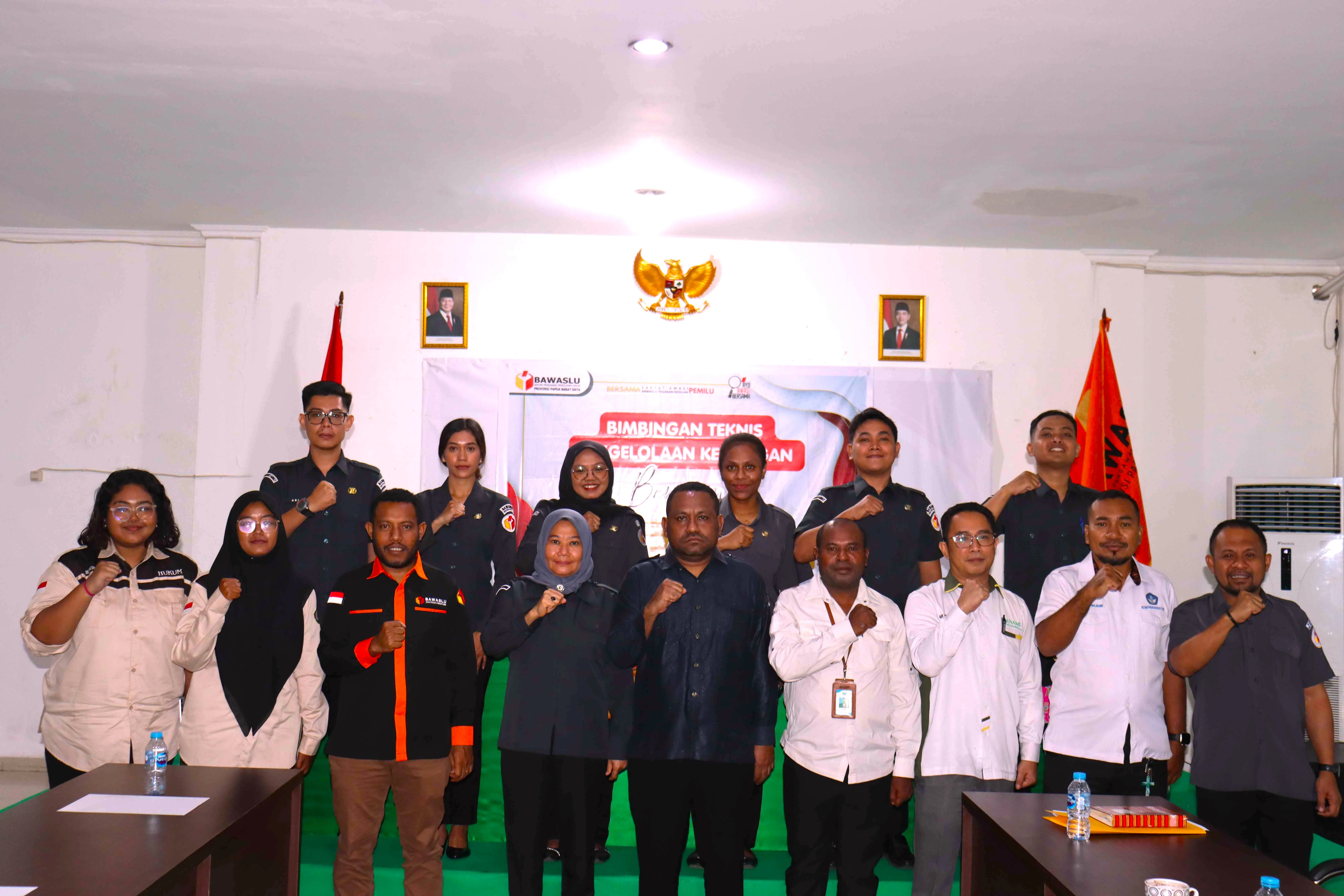 Bawaslu Papua Barat Daya - Sosialisasi Kompetisi Debat Hukum Pemilu  VI Antara Perguruan Tinggi Se-Indonesia